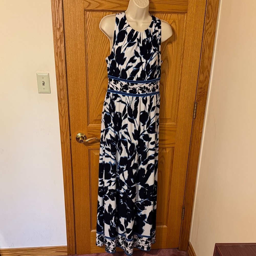London Times Navy and White Floral Maxi Dress
